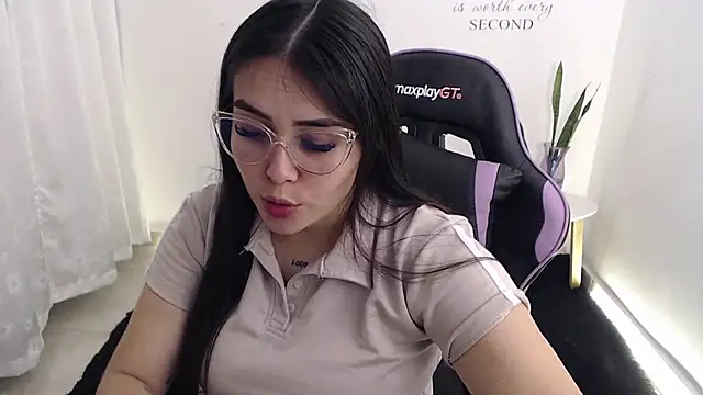 Snapshot of amberbakee chatting on June 30, 3:56 pm amberbakee online show from June 30, 3:56 pm