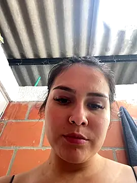 amberbakee online show from December 4, 7:24 pm