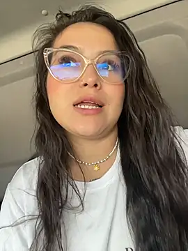 amberbakee online show from November 10, 4:12 pm