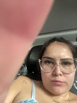 amberbakee online show from October 19, 4:21 pm