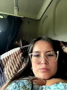 amberbakee online show from November 5, 3:04 pm