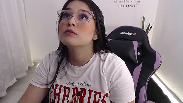 Snapshot of amberbakee chatting on June 24, 2:15 pm amberbakee online show from June 24, 2:15 pm