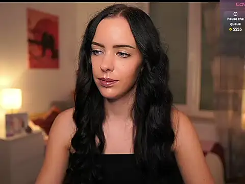 Snapshot of honey__kate chatting on October 9, 6:19 pm honey kate online show from October 9, 6:19 pm