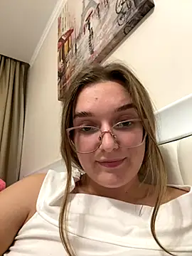 Bellatrisssaa online show from December 3, 3:33 pm