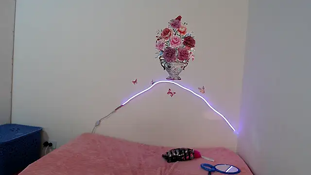 Valeryxs online show from October 31, 4:14 pm