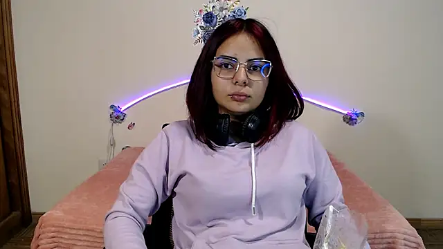 Valeryxs online show from November 2, 7:30 pm