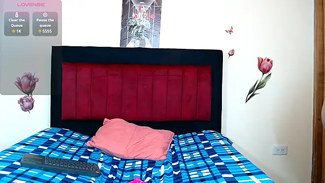Valeryxs online show from June 16, 7:47 pm