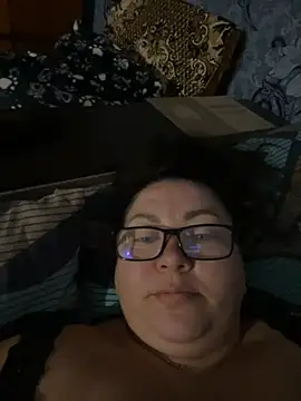 Snapshot of Vilvet777 chatting on October 18, 5:42 am Vilvet777 online show from October 18, 5:42 am