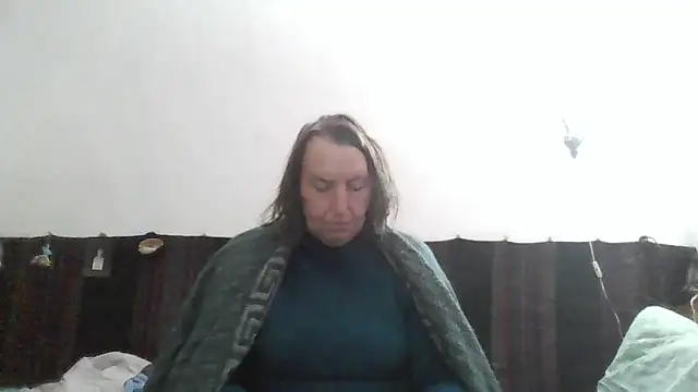 Snapshot of AnnaLive570 chatting on May 4, 3:43 am AnnaLive570 online show from May 4, 3:43 am