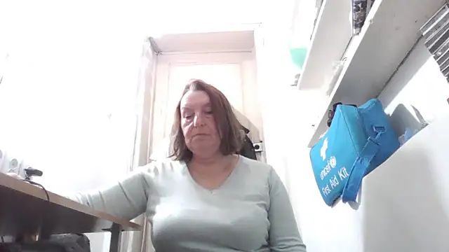 Snapshot of AnnaLive570 chatting on April 23, 12:29 pm AnnaLive570 online show from April 23, 12:29 pm