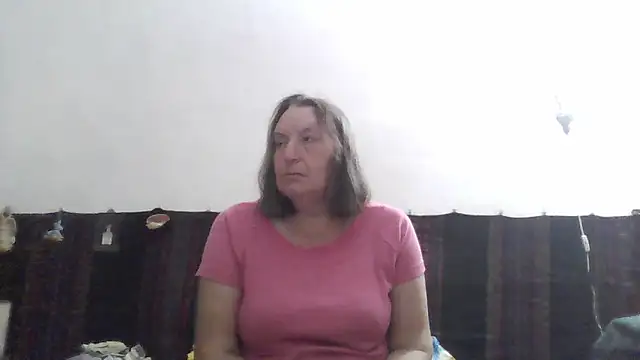 Snapshot of AnnaLive570 chatting on June 1, 3:18 am AnnaLive570 online show from June 1, 3:18 am
