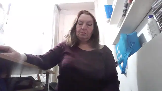 AnnaLive570 online show from February 11, 5:29 am