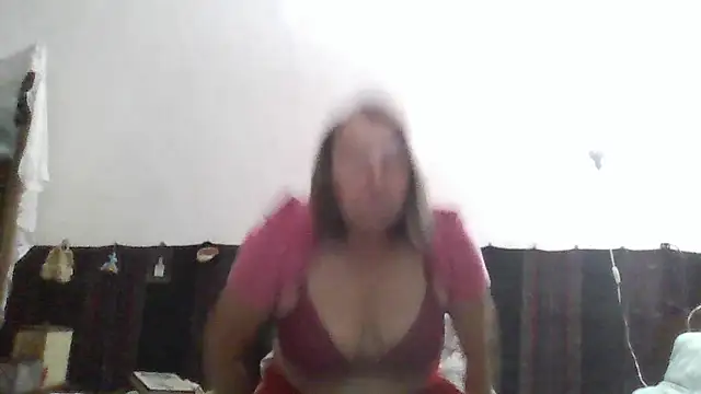 Snapshot of AnnaLive570 chatting on June 2, 3:39 am AnnaLive570 online show from June 2, 3:39 am
