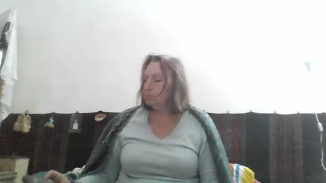 Snapshot of AnnaLive570 chatting on May 23, 1:54 pm AnnaLive570 online show from May 23, 1:54 pm