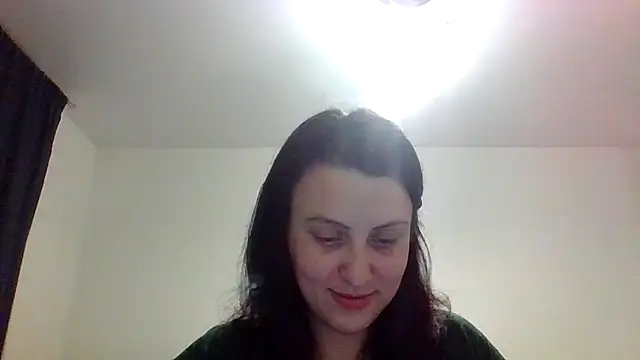 Snapshot of Nyrella chatting on November 12, 4:33 pm Nyrella online show from November 12, 4:33 pm