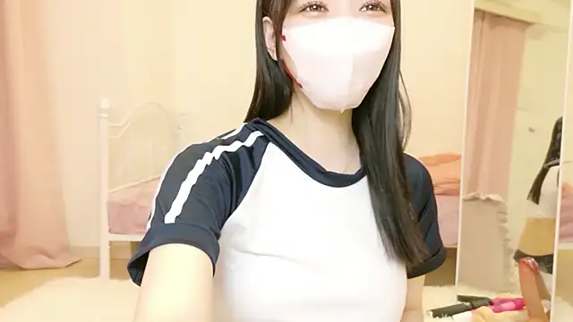 roachan  online show from March 13, 1:38 pm