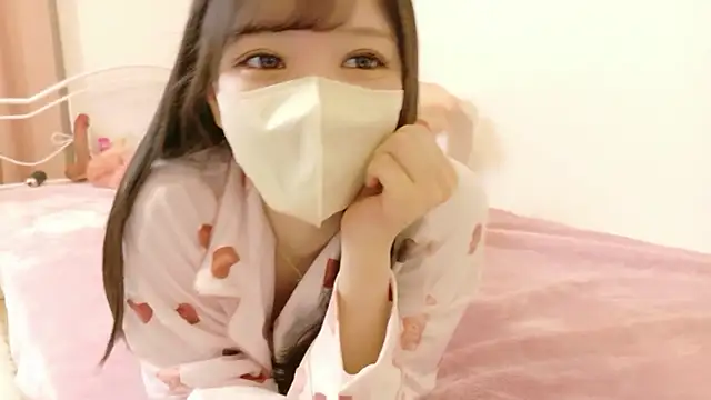 roachan  online show from February 24, 3:13 pm