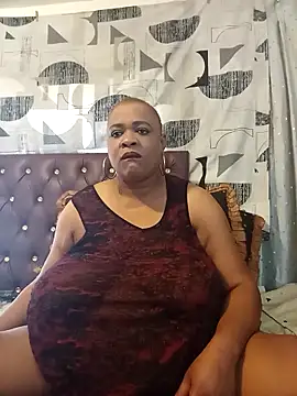 Snapshot of BUSTY_QUEEEN chatting on September 10, 8:02 am BUSTY QUEEEN online show from September 10, 8:02 am