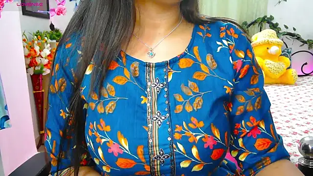 Snapshot of WildDimpi_0 chatting on October 28, 5:45 pm WildDimpi 0 online show from October 28, 5:45 pm