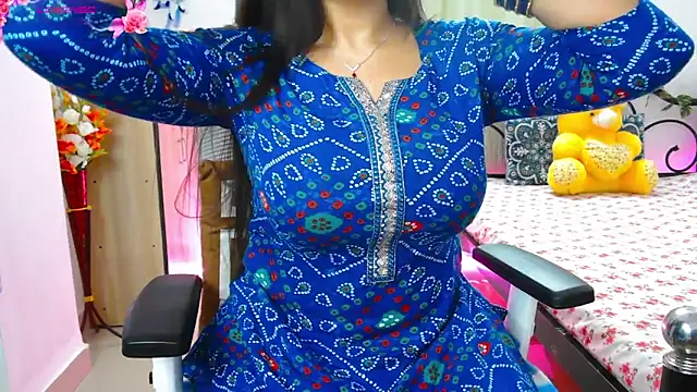 Snapshot of WildDimpi_0 chatting on October 31, 6:15 pm WildDimpi 0 online show from October 31, 6:15 pm