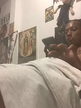elpeluchenegroxxx3 online show from May 17, 3:17 am