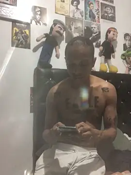 elpeluchenegroxxx3 online show from March 31, 11:18 pm