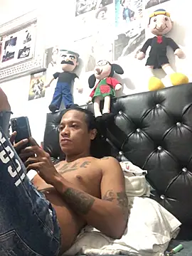 elpeluchenegroxxx3 online show from February 27, 10:31 pm