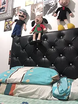 elpeluchenegroxxx3 online show from March 15, 12:28 am