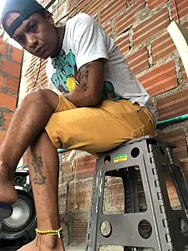 elpeluchenegroxxx3 online show from March 8, 5:27 pm