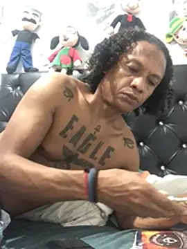 elpeluchenegroxxx3 online show from February 18, 1:36 am