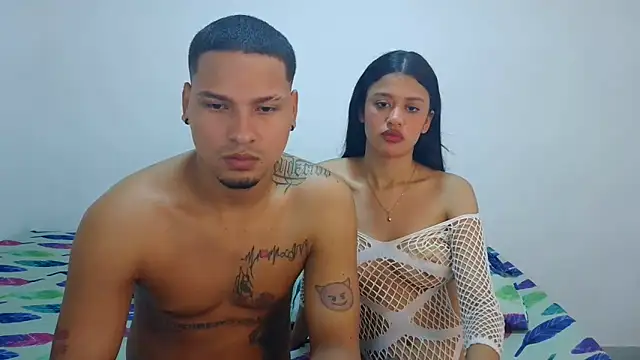 Snapshot of Sexy777Couple chatting on October 2, 2:04 am Sexy777Couple online show from October 2, 2:04 am