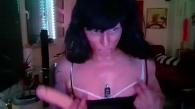 hellgirl1980 online show from April 17, 11:29 pm