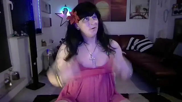 hellgirl1980 online show from March 21, 12:01 am