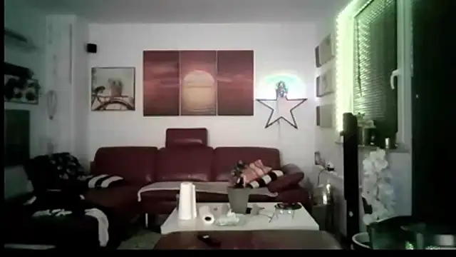 hellgirl1980 online show from April 23, 11:28 pm