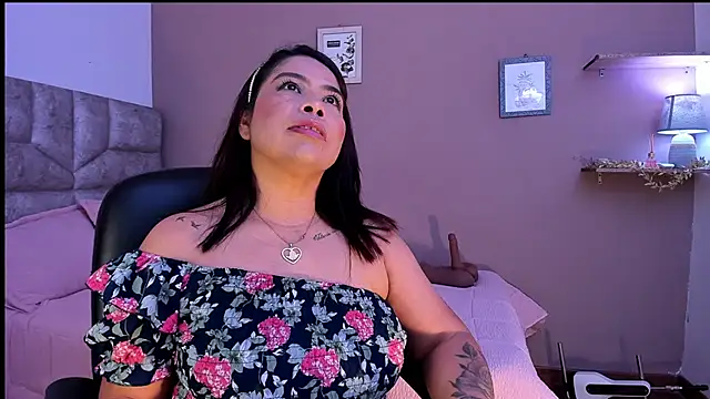 Snapshot of roselyn_caprice chatting on September 12, 2:12 am roselyn caprice online show from September 12, 2:12 am