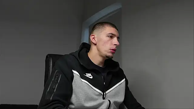 Ryan Dozer online show from October 5, 5:42 am