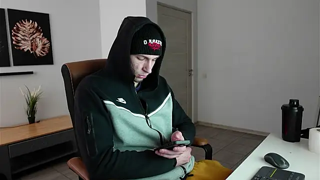 Ryan Dozer online show from March 21, 7:20 am