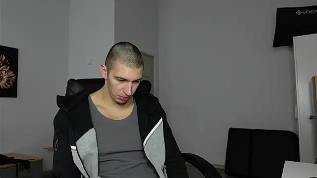 Ryan Dozer online show from October 26, 8:37 am