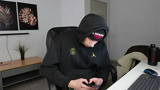 Ryan Dozer online show from February 21, 6:26 am