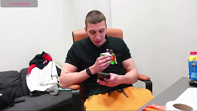 Ryan Dozer online show from April 6, 5:36 pm