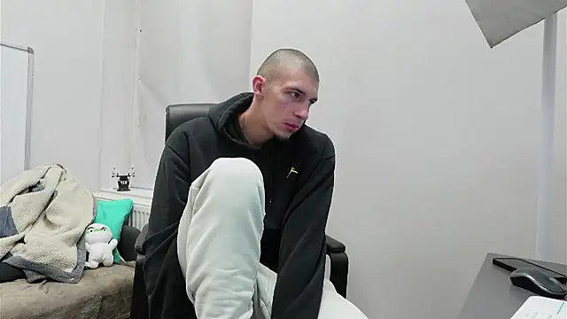 Ryan Dozer online show from November 1, 6:51 am