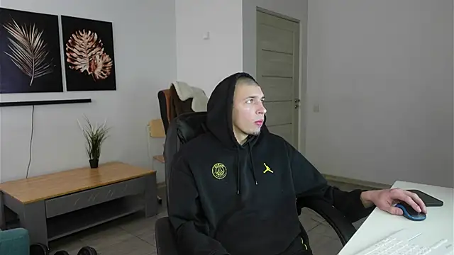 Ryan Dozer online show from March 7, 7:26 am