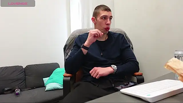 Ryan Dozer online show from April 5, 5:58 am