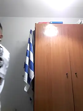 Andr3s69xxx online show from September 13, 7:25 pm