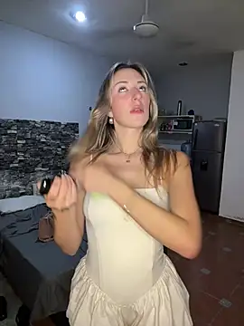 Sashailardi online show from April 3, 8:43 am