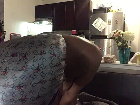 littyleesh1 online show from March 17, 6:38 am