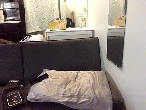 littyleesh1 online show from November 13, 10:46 pm