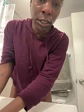 littyleesh1 online show from March 1, 2:39 pm