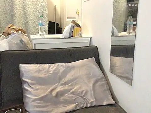 littyleesh1 online show from November 1, 3:13 am