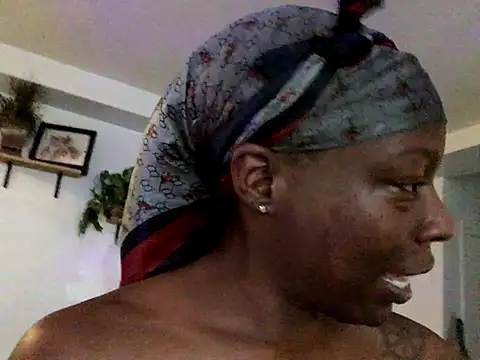 littyleesh1 online show from October 29, 9:03 pm